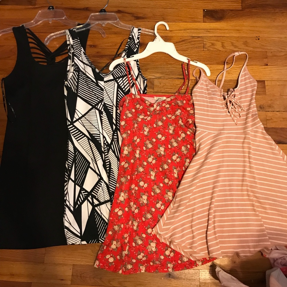 Size S dress bundle